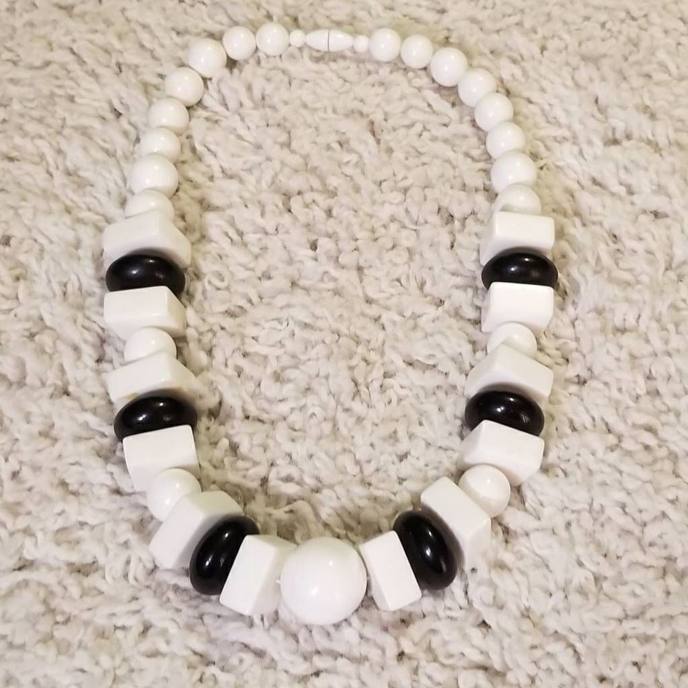 Vintage MOD Black White Chunky Geo Bead Necklace